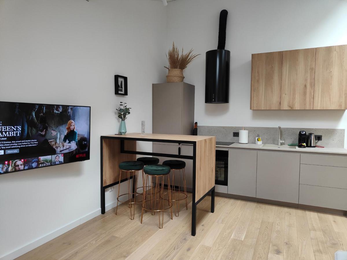 Owl Jazz Apartments - Luxury Apartments In The Heart Of The City Каунас Екстериор снимка