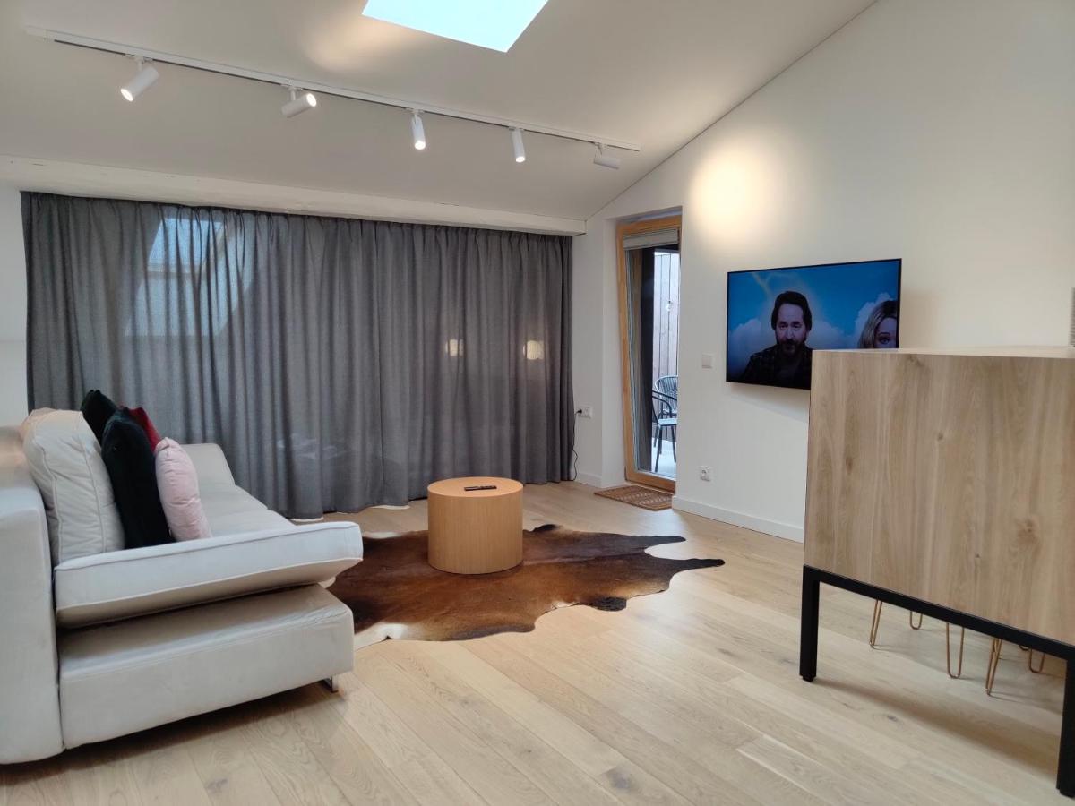 Owl Jazz Apartments - Luxury Apartments In The Heart Of The City Каунас Екстериор снимка