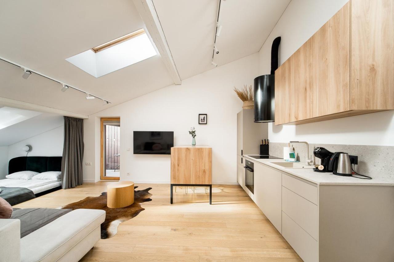 Owl Jazz Apartments - Luxury Apartments In The Heart Of The City Каунас Екстериор снимка
