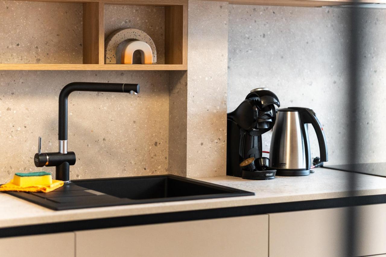 Owl Jazz Apartments - Luxury Apartments In The Heart Of The City Каунас Екстериор снимка