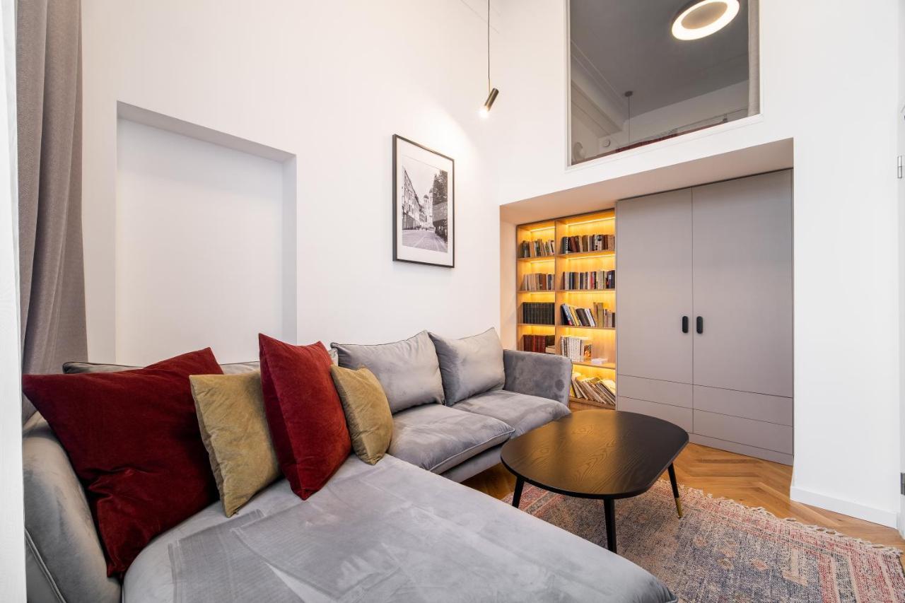 Owl Jazz Apartments - Luxury Apartments In The Heart Of The City Каунас Екстериор снимка