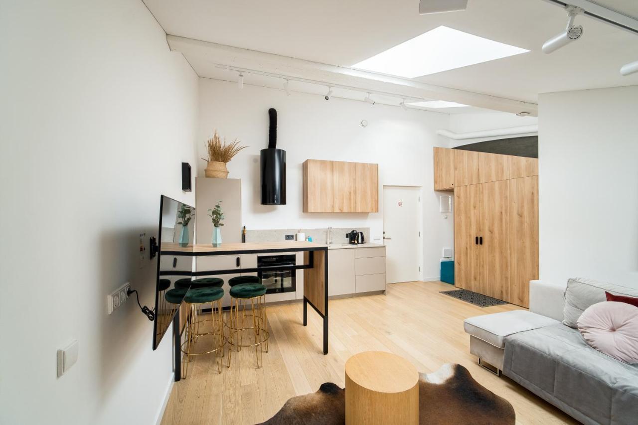 Owl Jazz Apartments - Luxury Apartments In The Heart Of The City Каунас Екстериор снимка