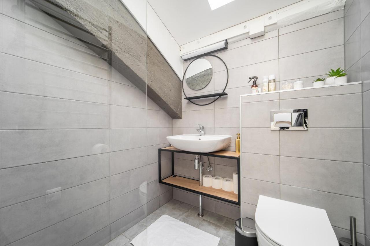 Owl Jazz Apartments - Luxury Apartments In The Heart Of The City Каунас Екстериор снимка