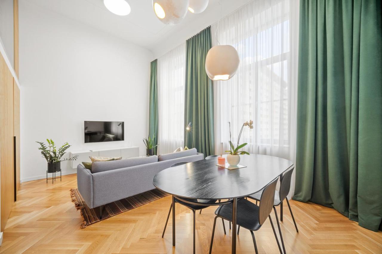 Owl Jazz Apartments - Luxury Apartments In The Heart Of The City Каунас Екстериор снимка