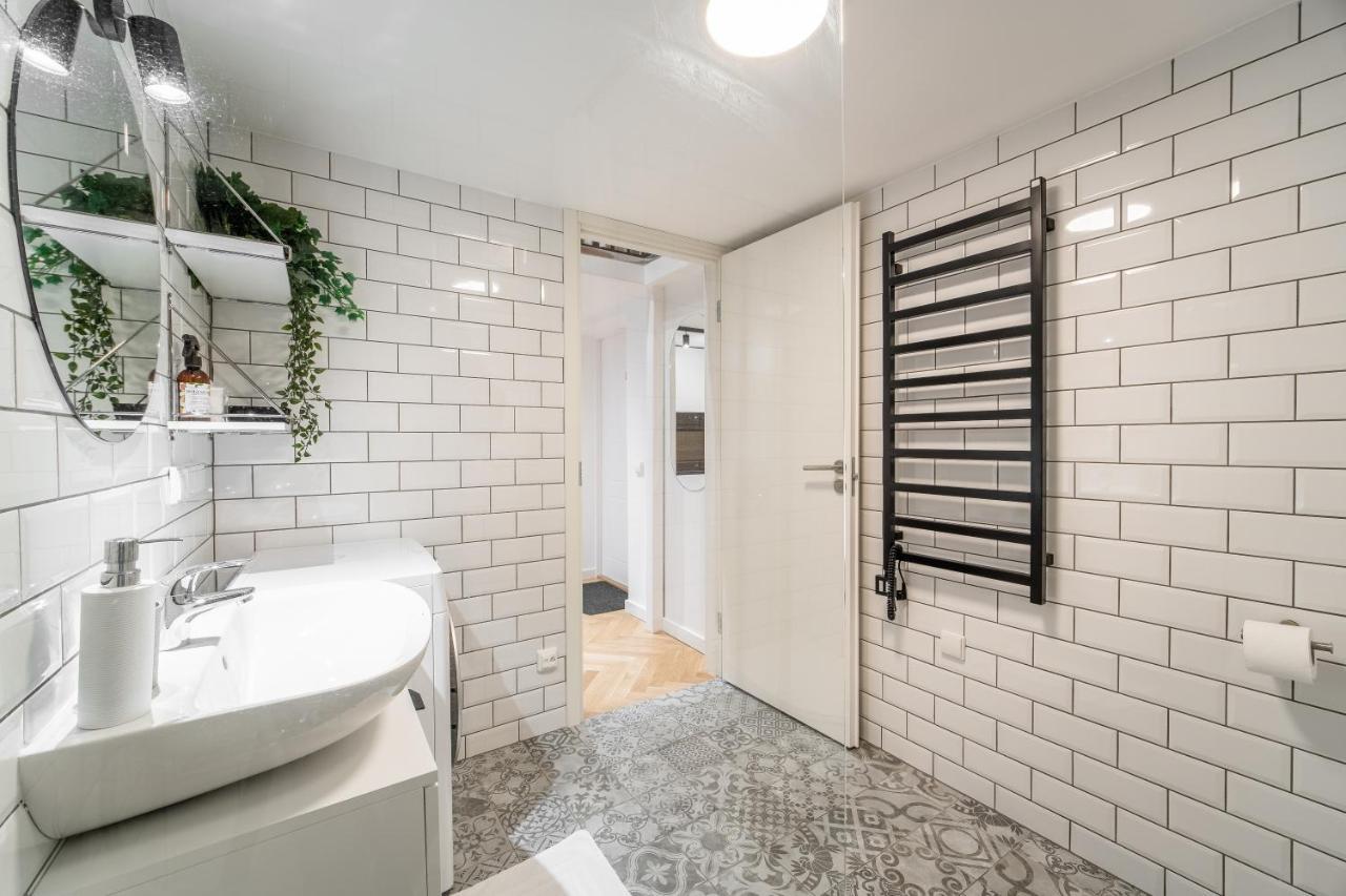 Owl Jazz Apartments - Luxury Apartments In The Heart Of The City Каунас Екстериор снимка