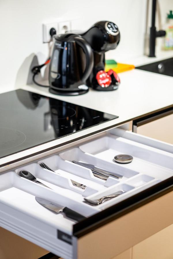 Owl Jazz Apartments - Luxury Apartments In The Heart Of The City Каунас Екстериор снимка