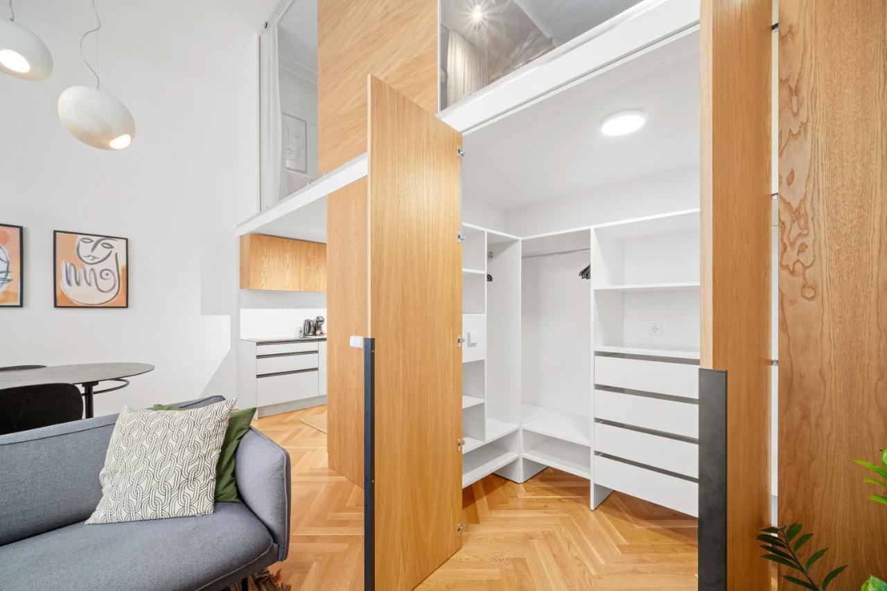 Owl Jazz Apartments - Luxury Apartments In The Heart Of The City Каунас Екстериор снимка
