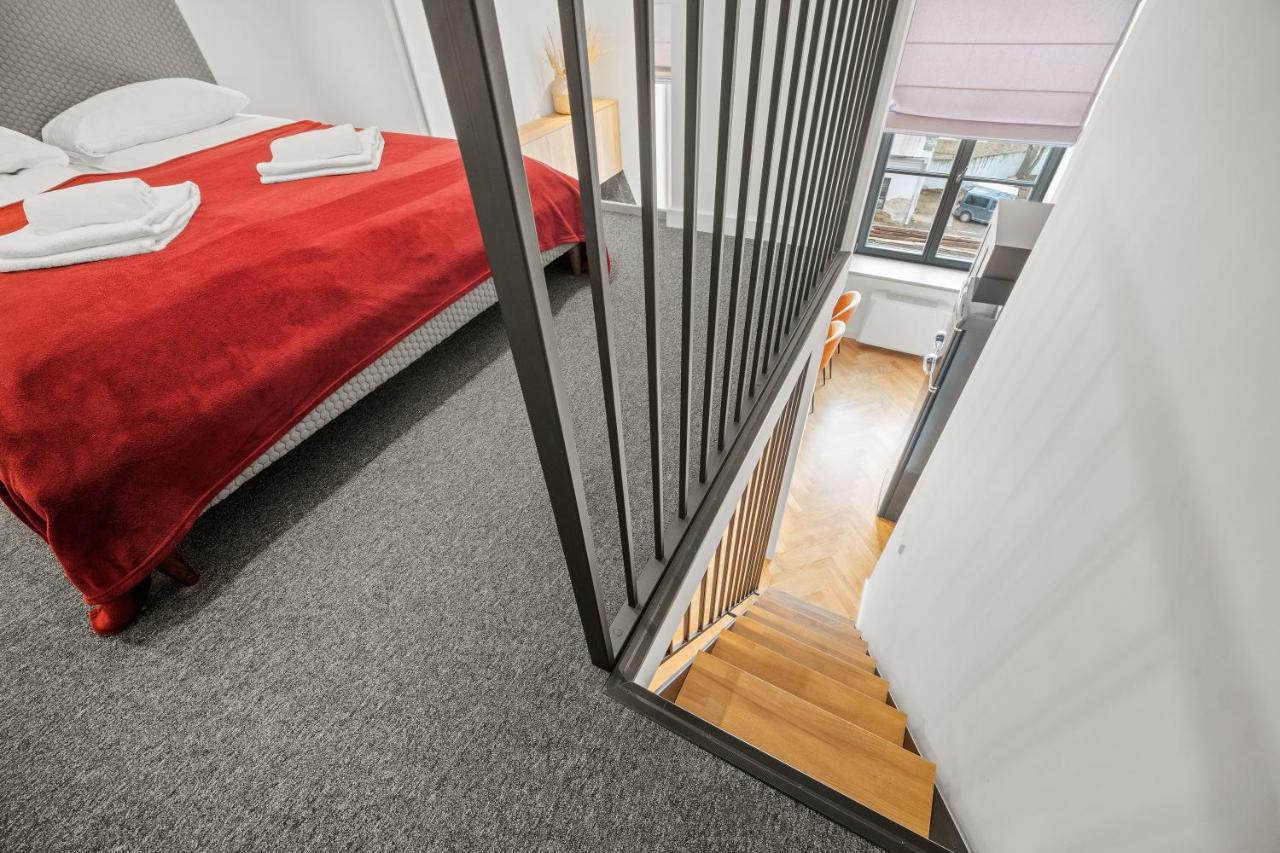 Owl Jazz Apartments - Luxury Apartments In The Heart Of The City Каунас Екстериор снимка